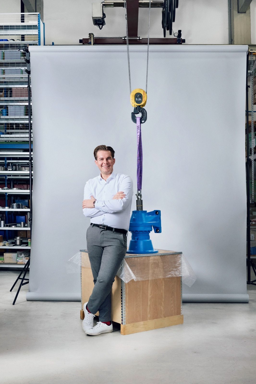 Lukas Watzenboeck in der Werkstatt